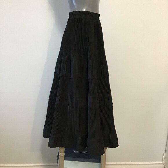 DAZY High Waist Plisse Ruffle Hem Skirt Size M - Picture 5 of 9